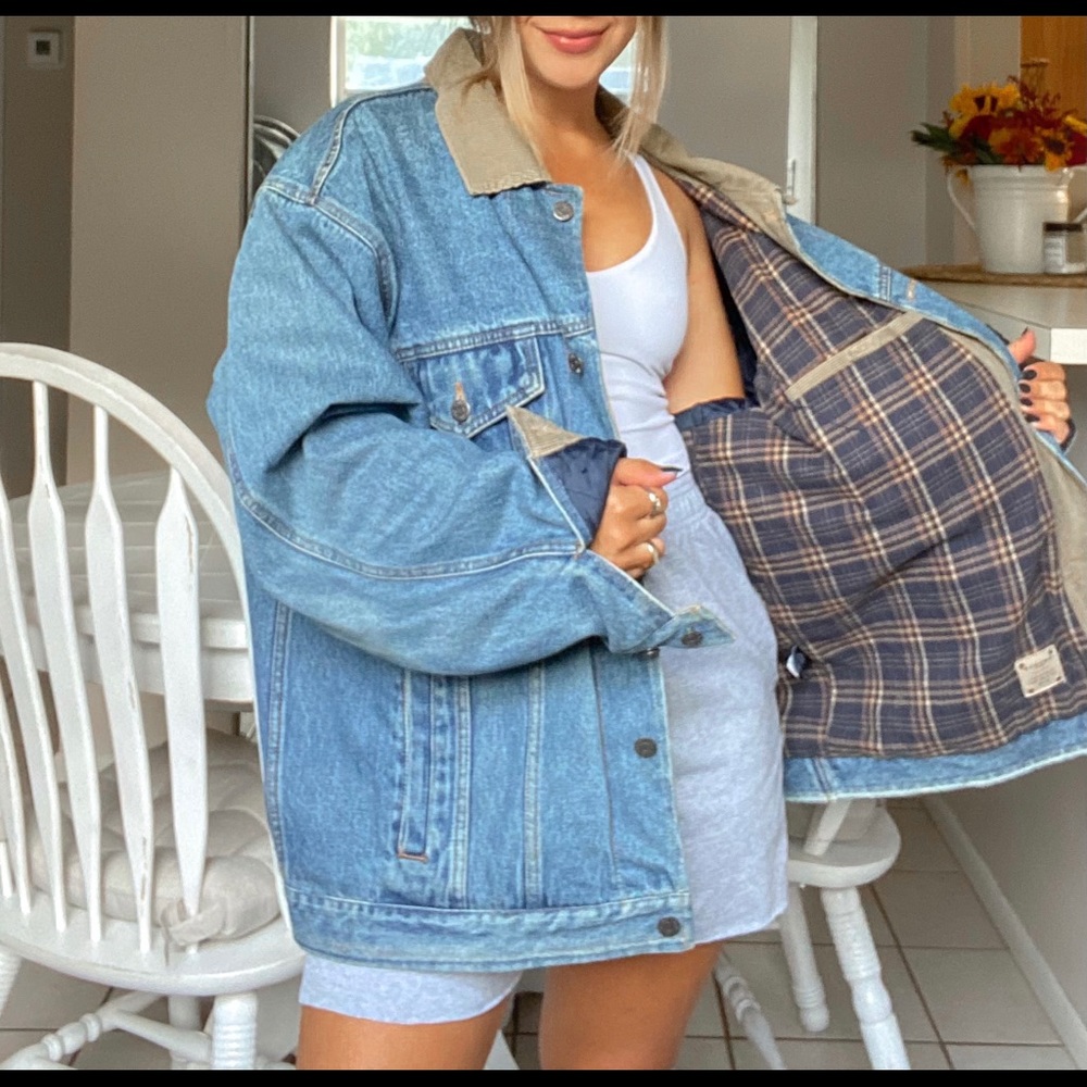 SOLD - Vintage Sonoma Men’s XL Distressed Flannel Lined Blue Jean Jacket